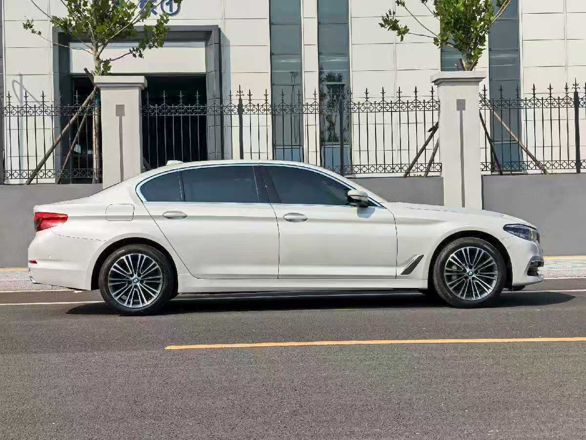 
								BMW 530Li 2020 full									