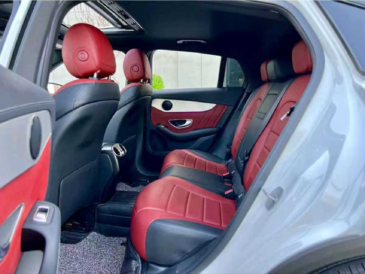 
								Mercedes-Benz GLC260L 4MATIC 2021 full									
