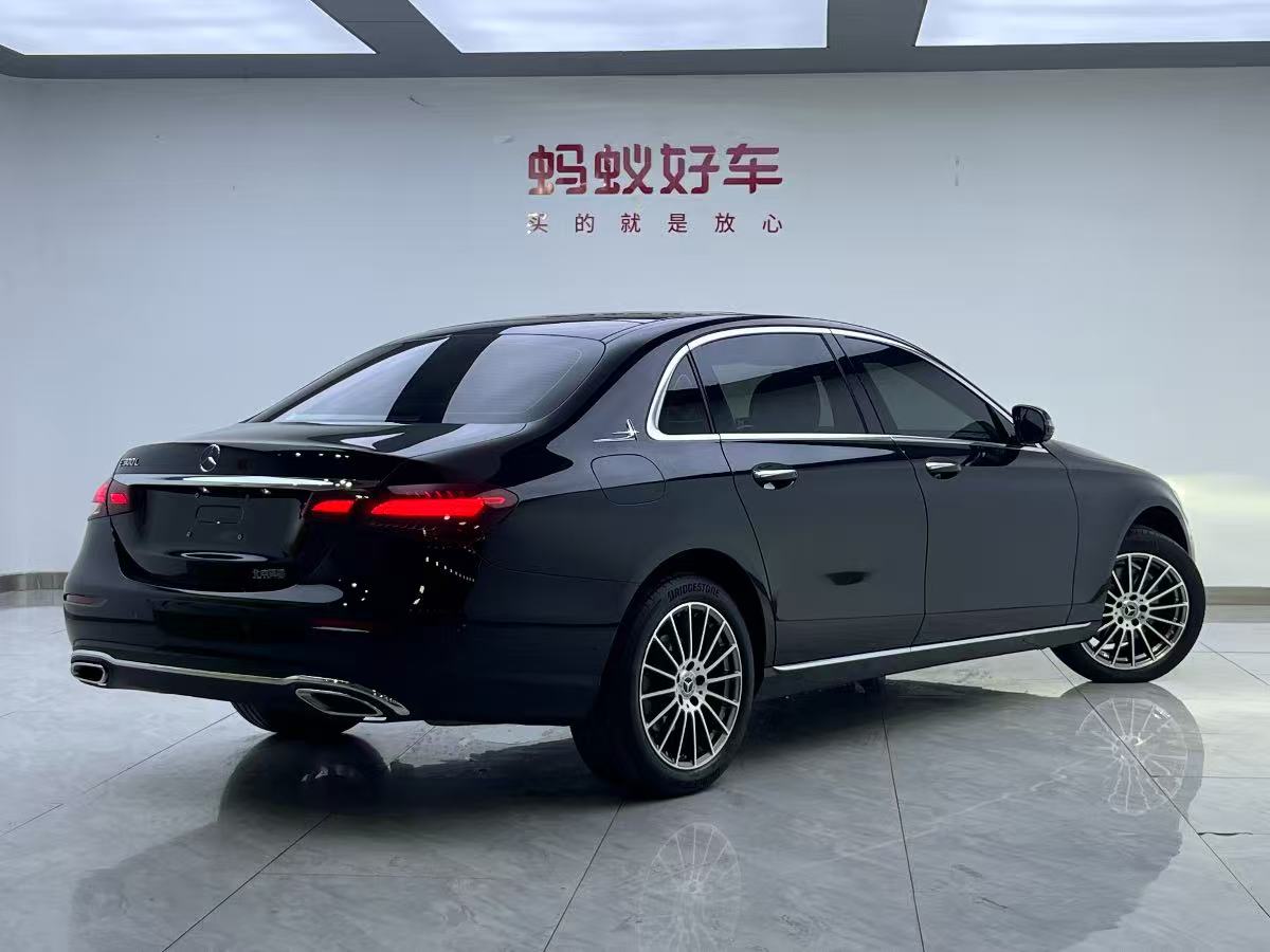 
								Mercedes-Benz E260L 2023 full									
