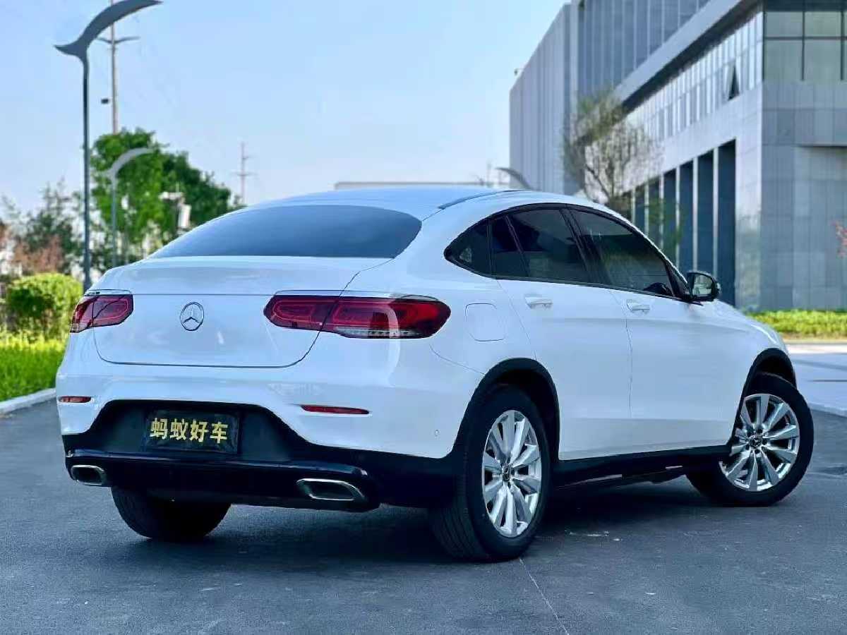 
								Mercedes-Benz GLC260L 4MATIC 2021 full									