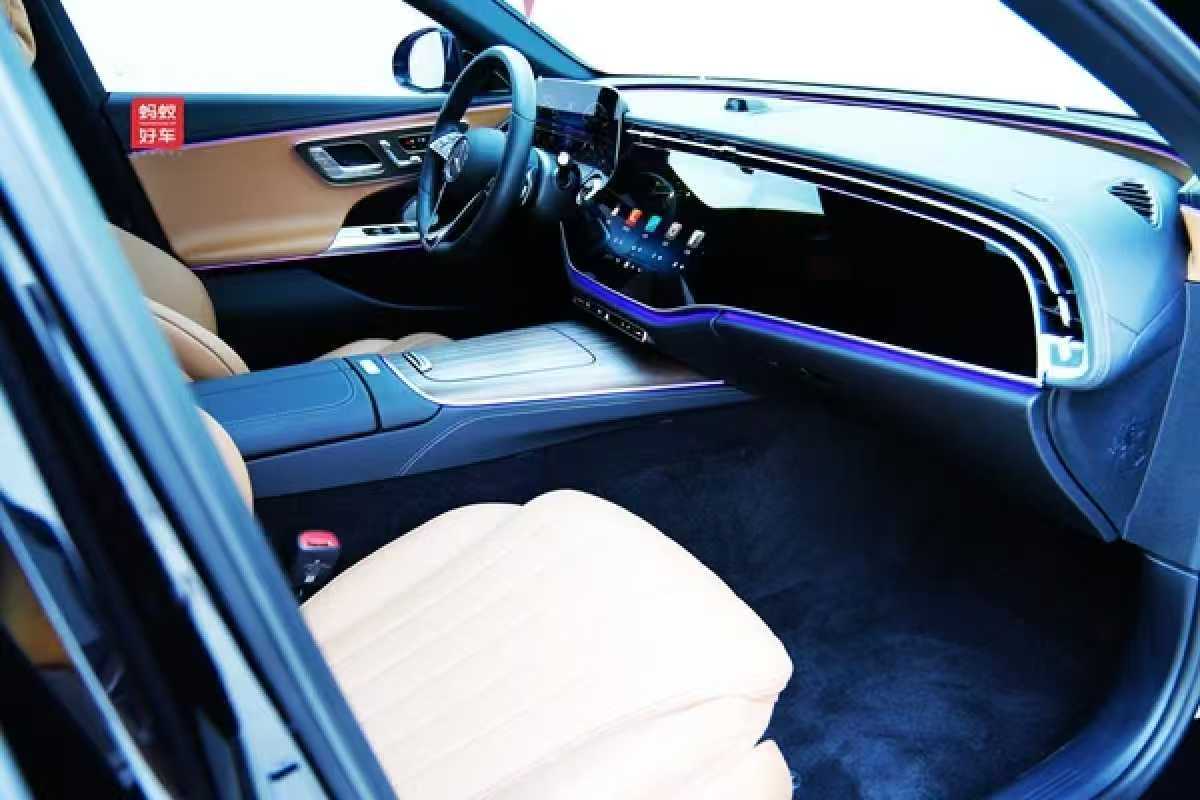 
								Mercedes-Benz E300L 2024 full									