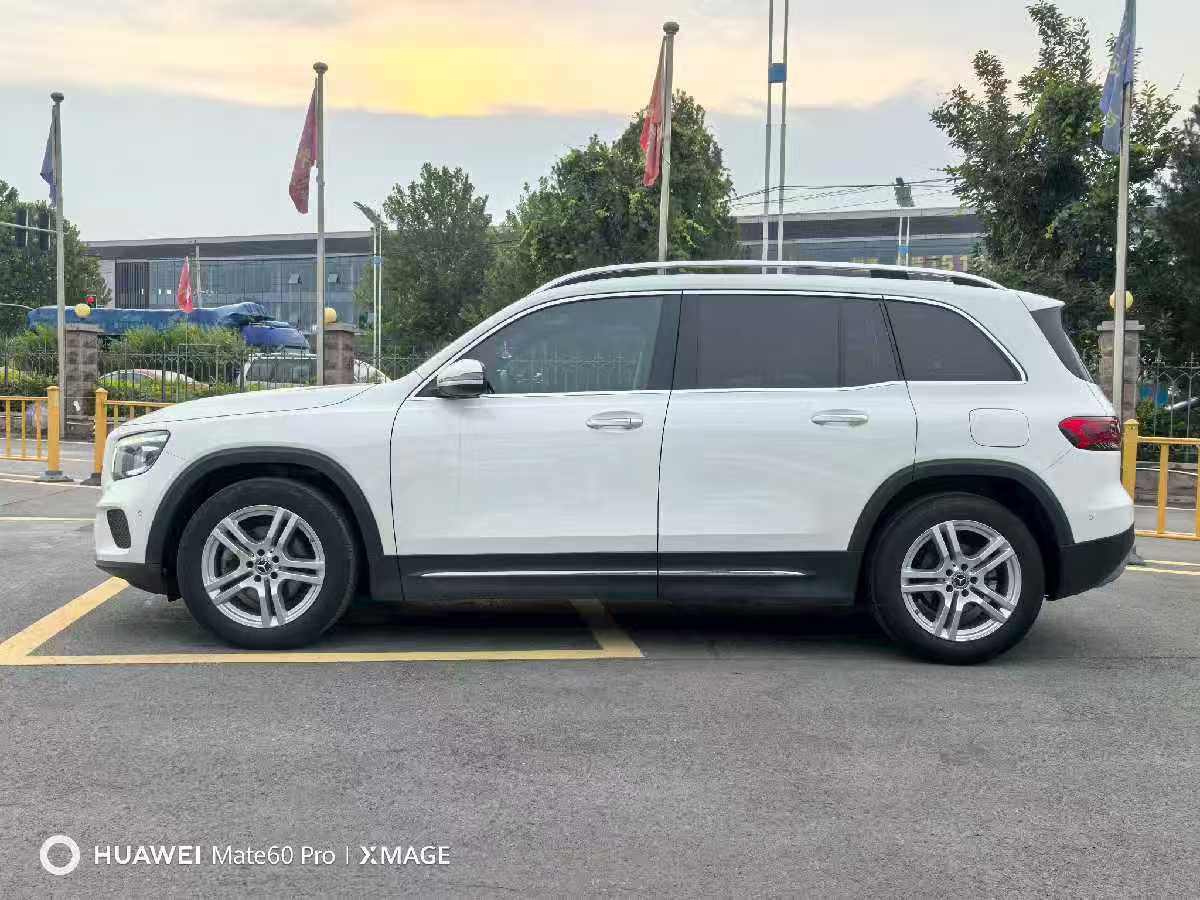 
								Mercedes-Benz GLB 200 2020 full									