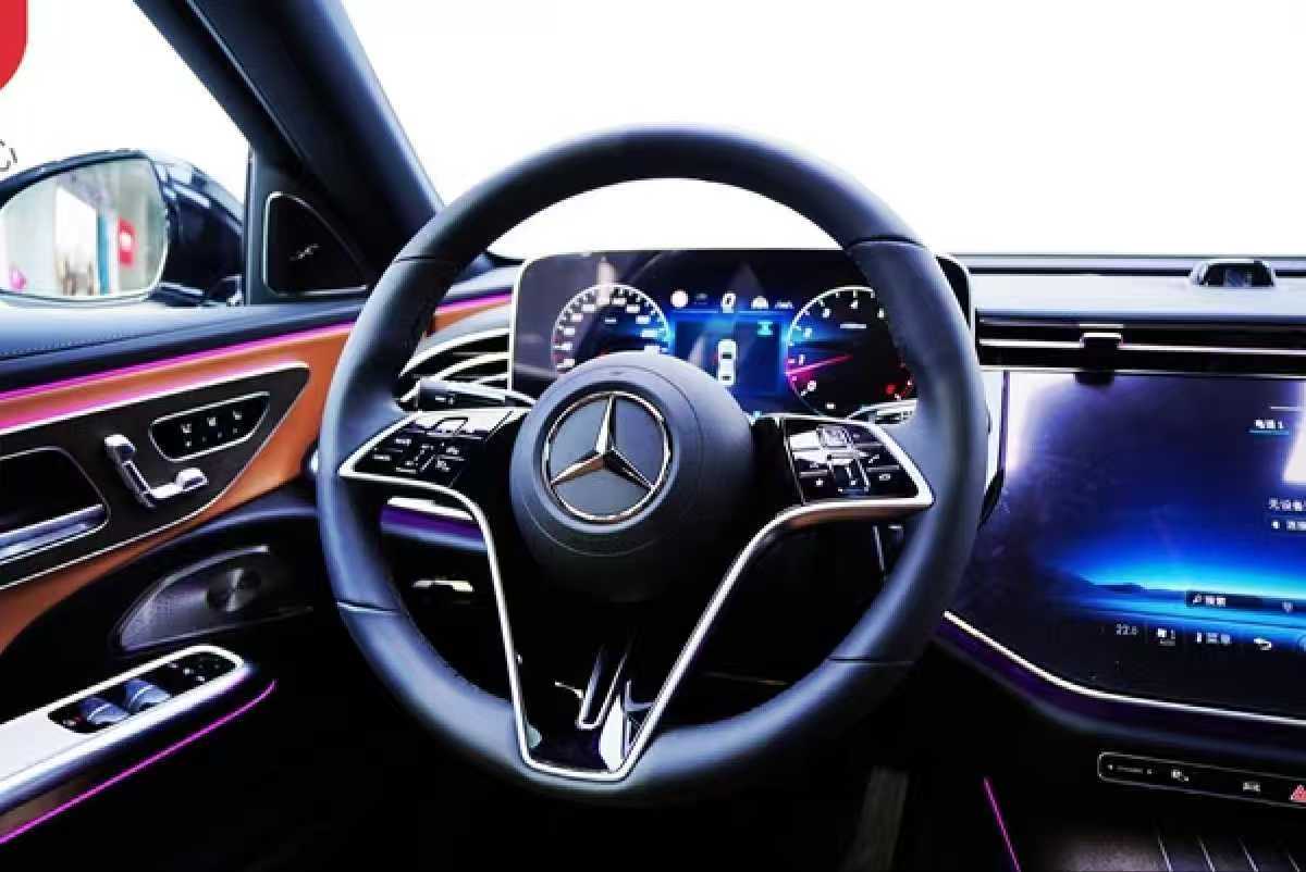 
								Mercedes-Benz E300L 2024 full									