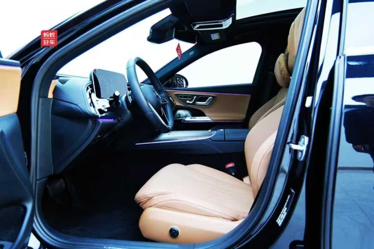 
								Mercedes-Benz E300L 2024 full									