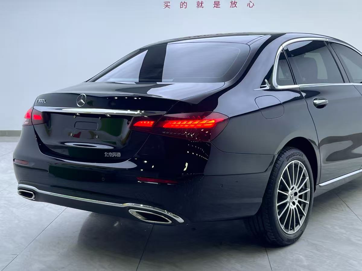 
								Mercedes-Benz E260L 2023 full									