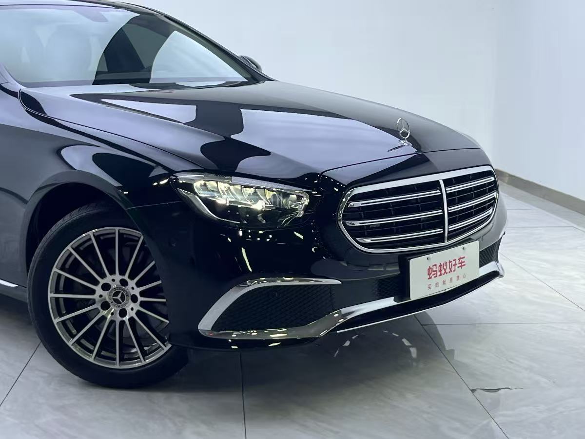 
								Mercedes-Benz E260L 2023 full									
