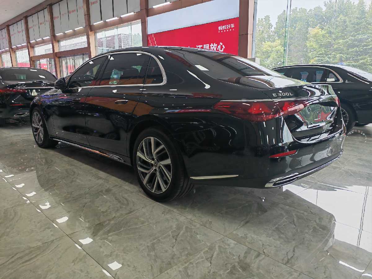 
								Mercedes-Benz E300L 2025 full									