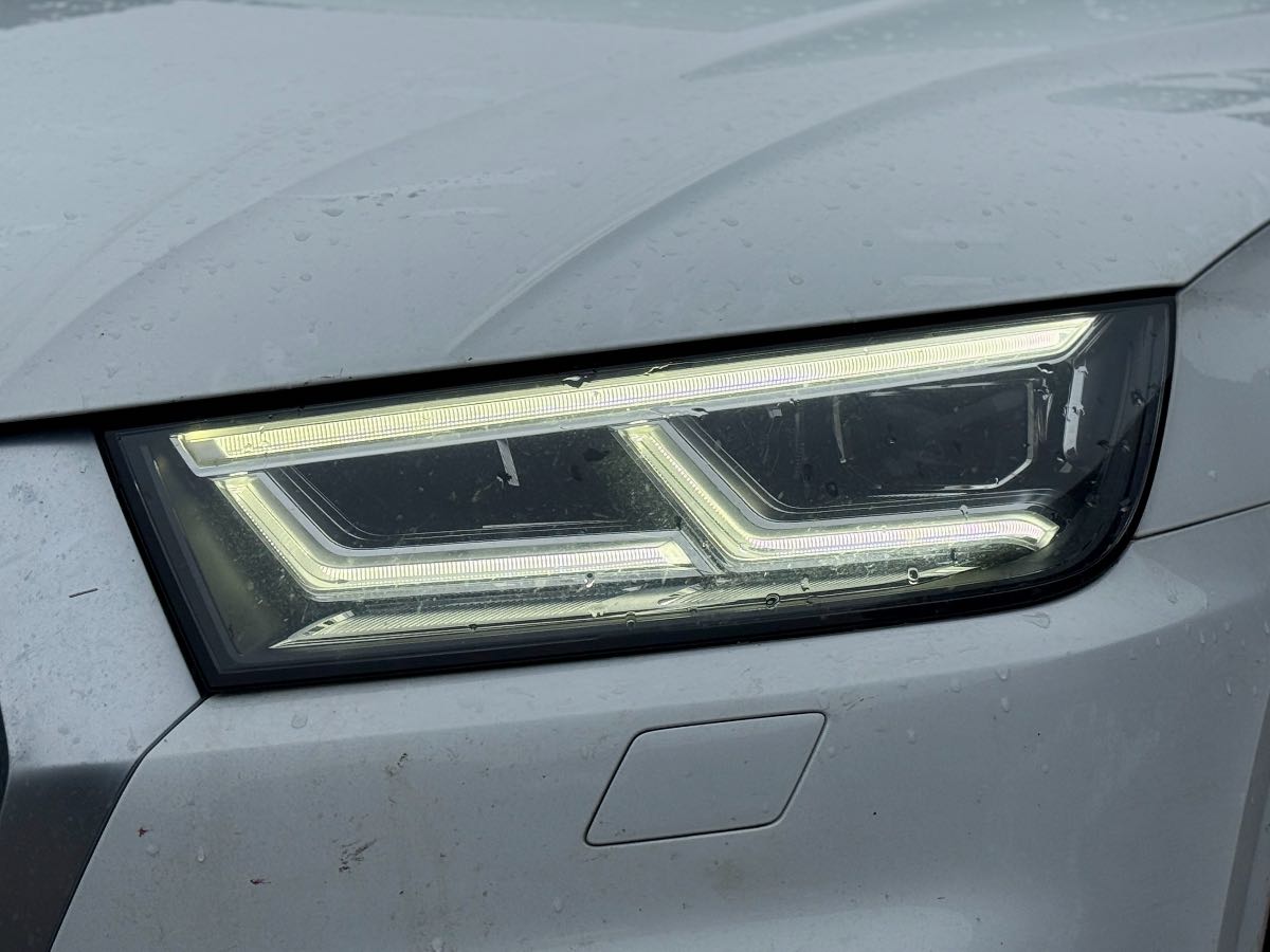 
								Audi Q5L 2020 full									