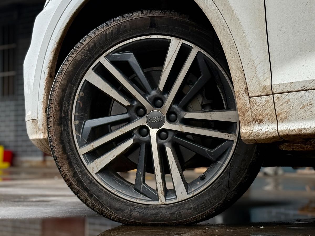 
								Audi Q5L 2020 full									