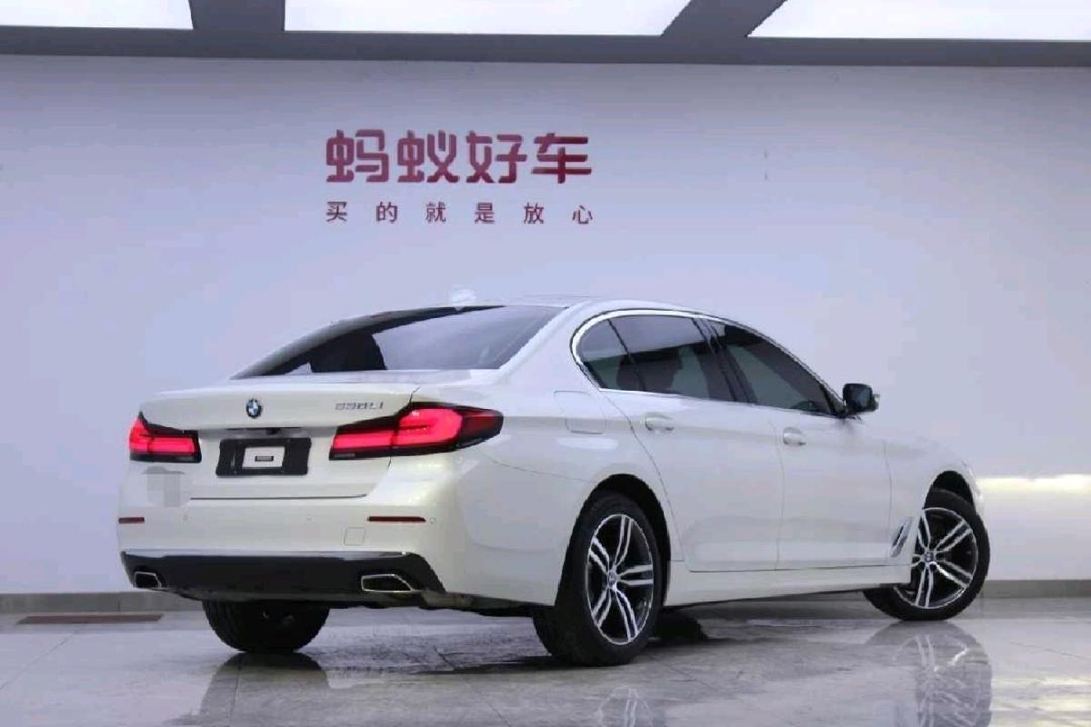 
								BMW 5-serie 2021 full									