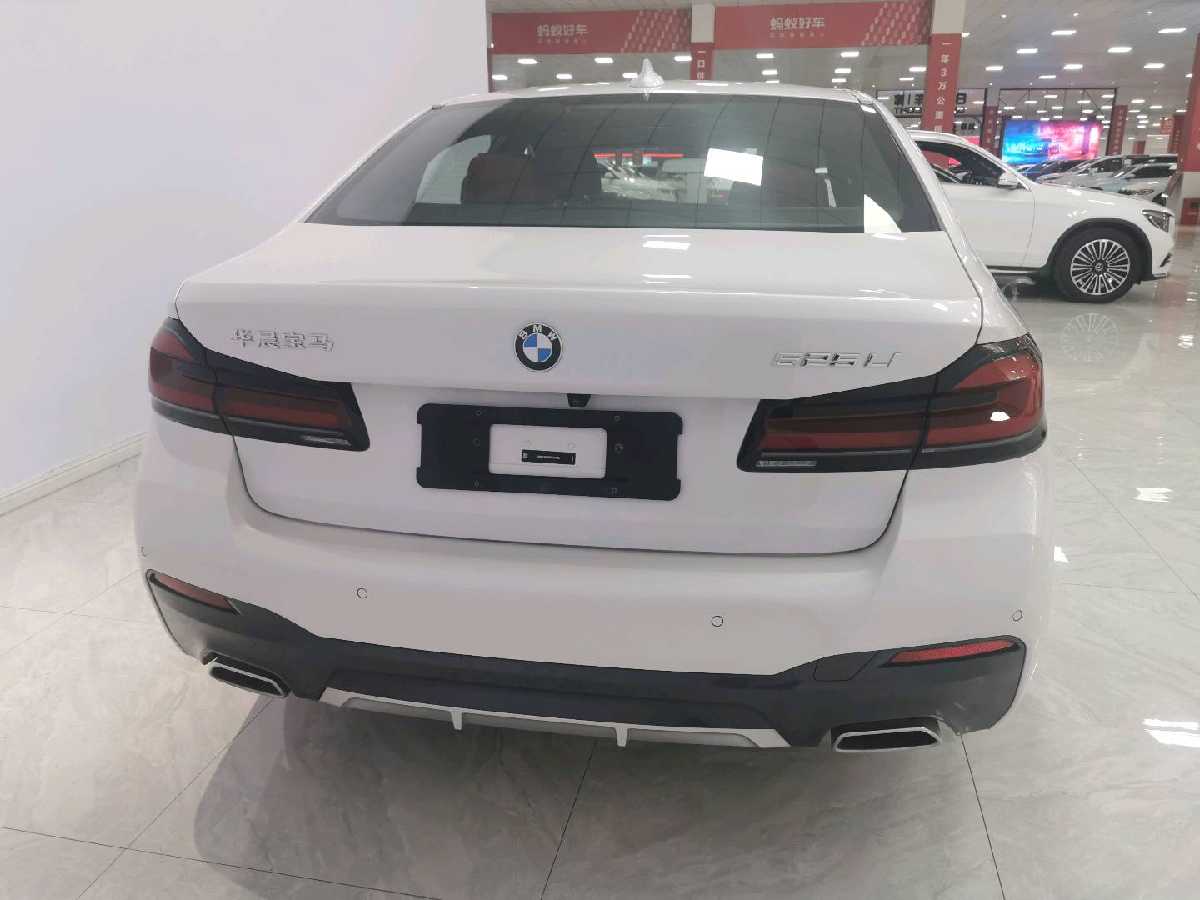 
								BMW 5-serie 2022 full									