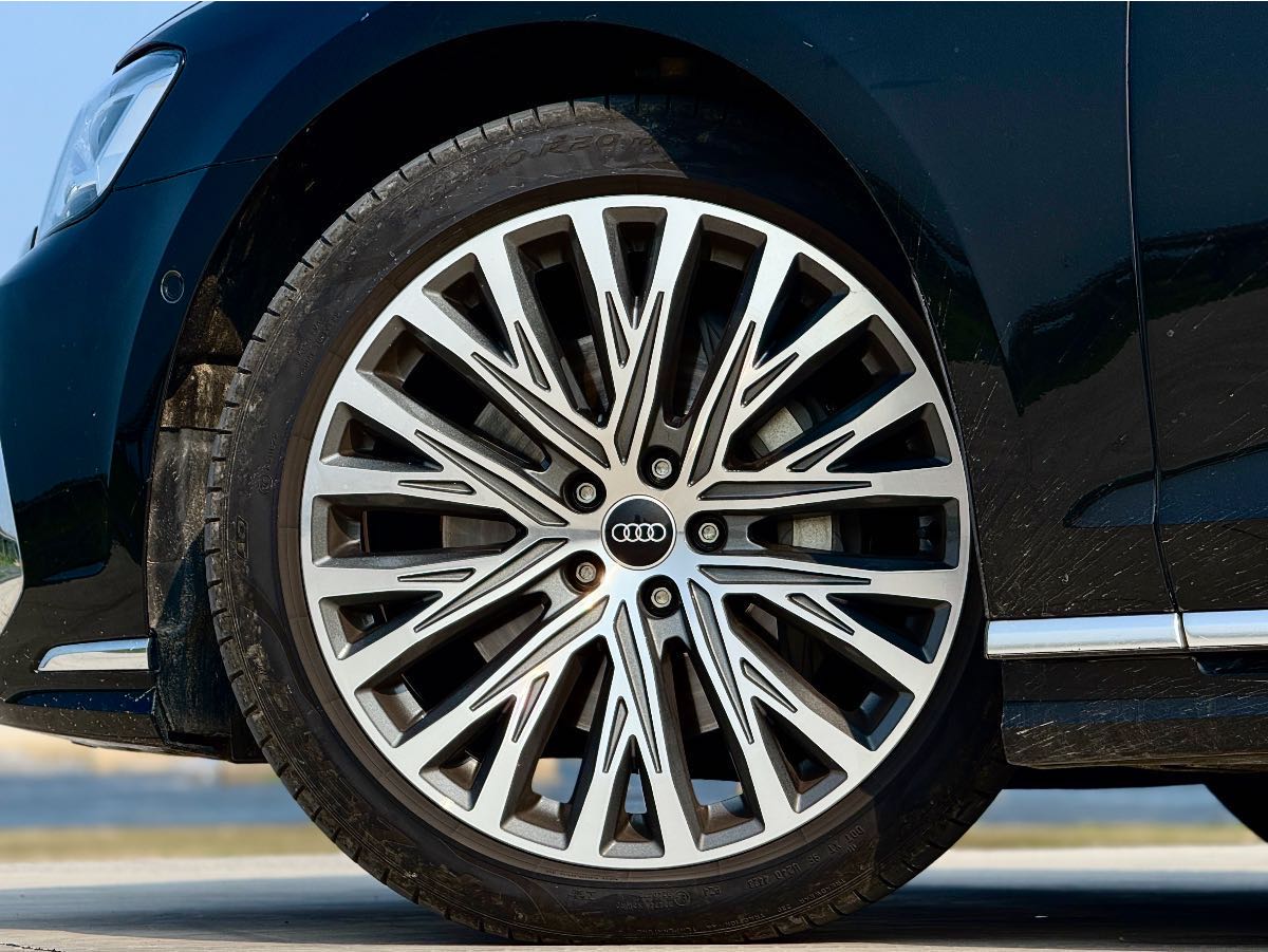 
								Audi A8L 2024 full									