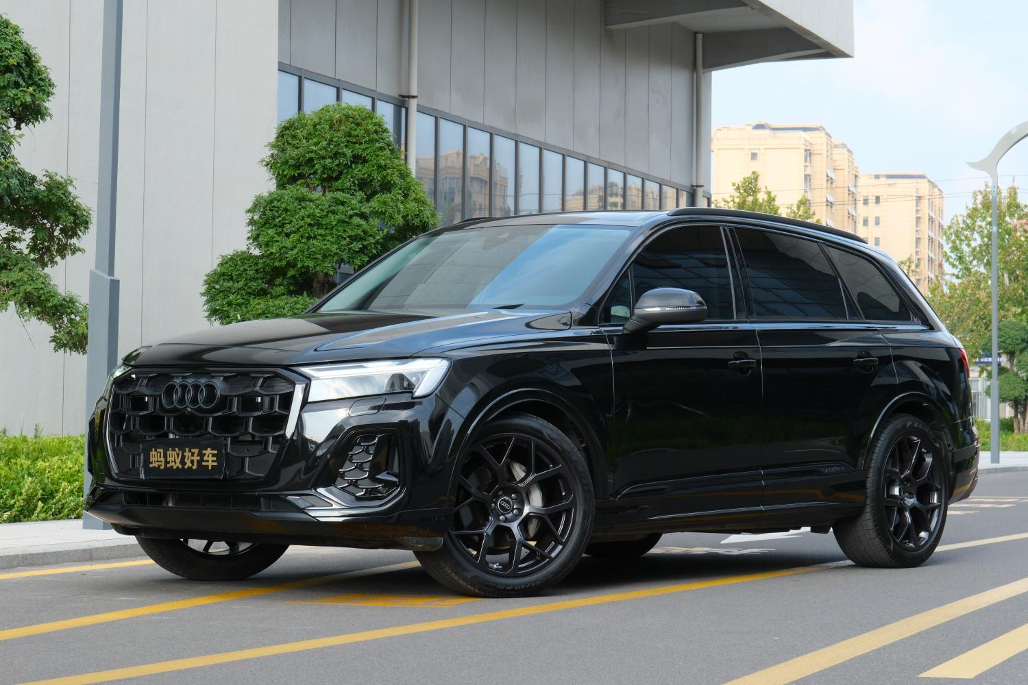 
								Audi Q7 2025 full									