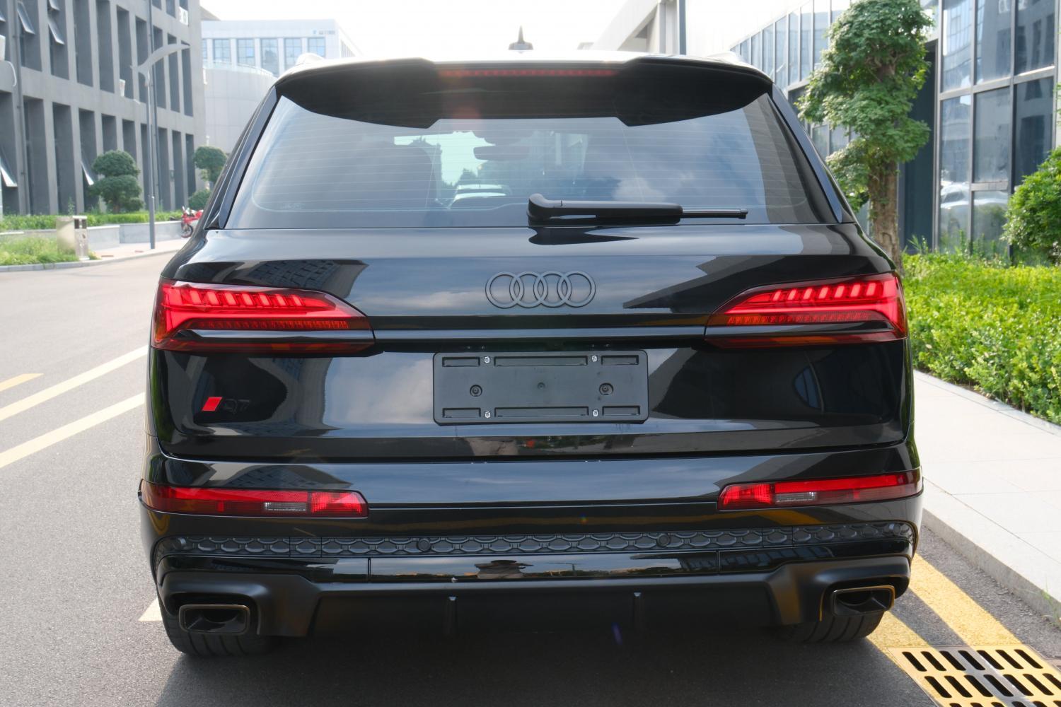 
								Audi Q7 2025 full									