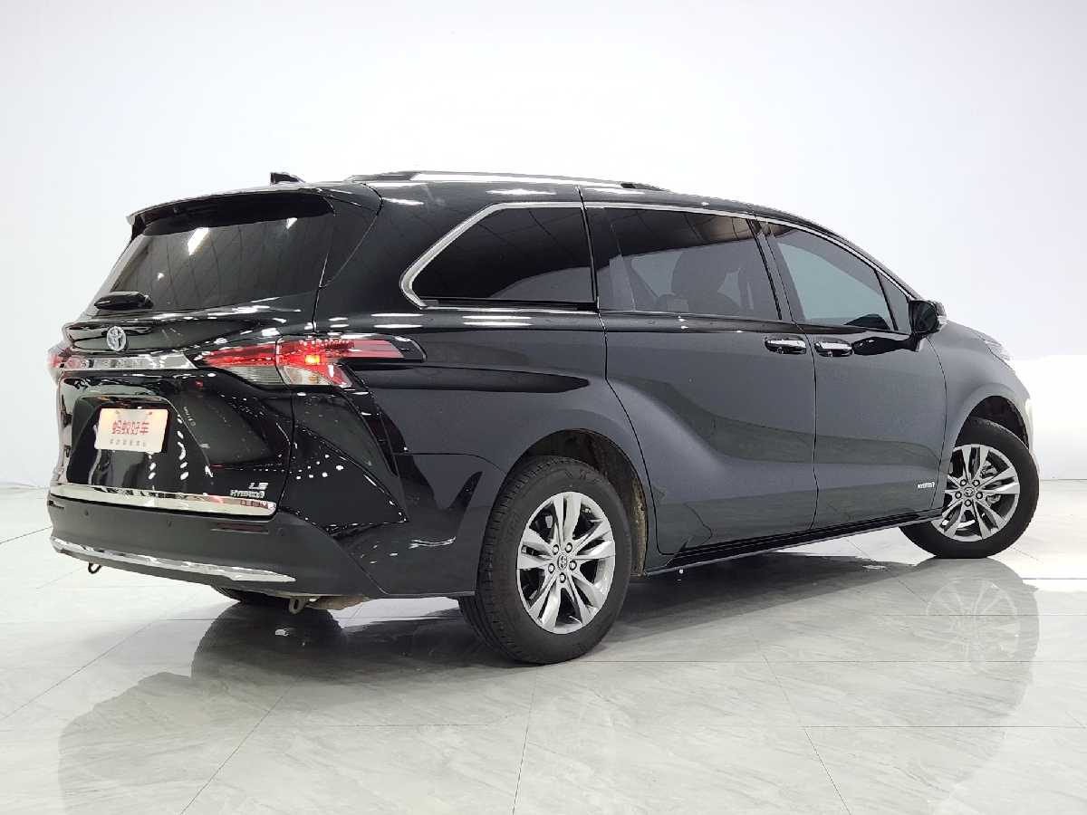 
								Toyota SIENNA 2023 full									