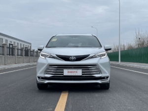 Toyota SIENNA 2024