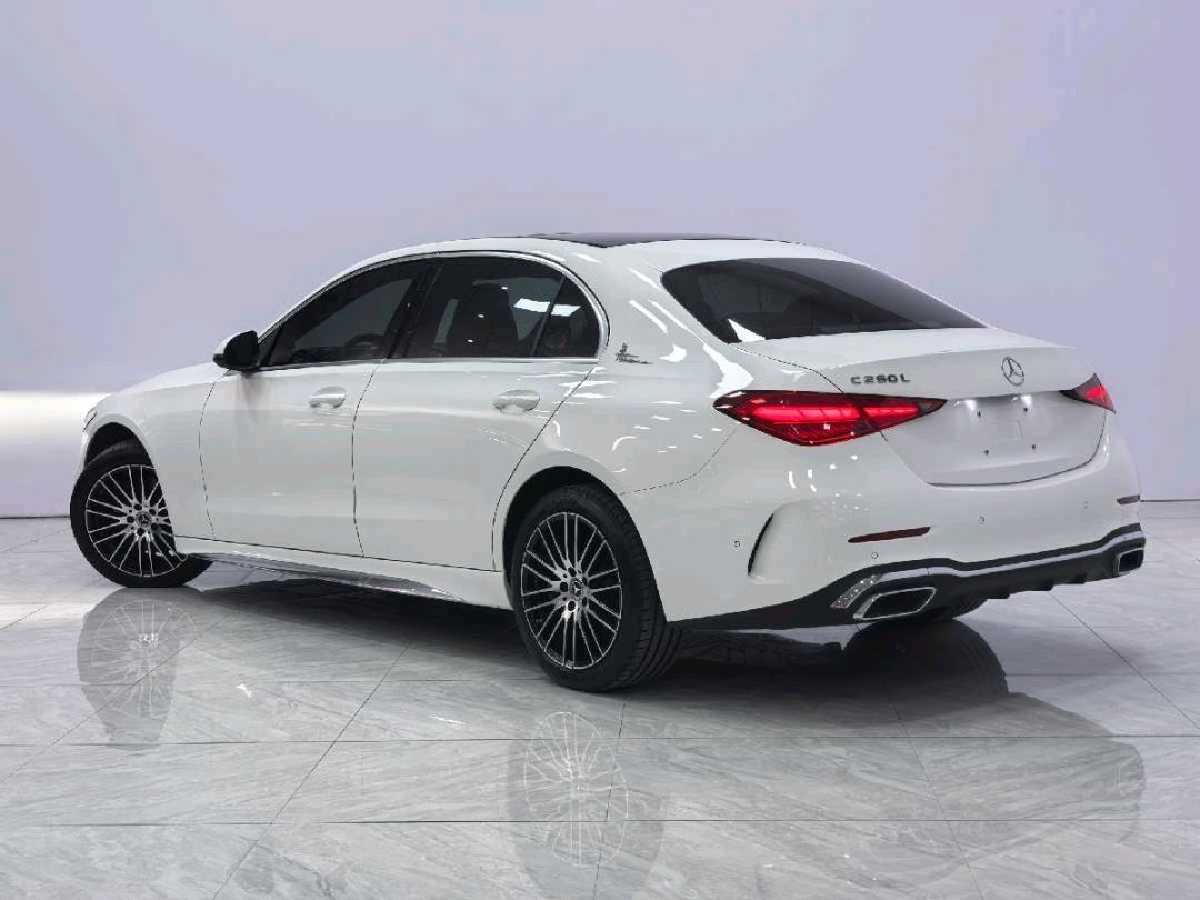 
								Mercedes-Benz C260L 2023 full									